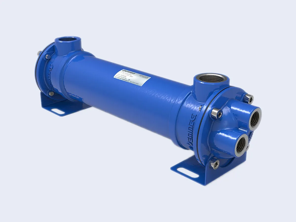 Shell-and-tube water-oil heat exchanger